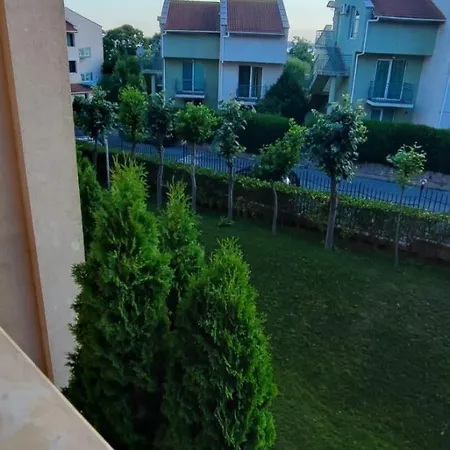 Premium Garden - Prestige Apartmán Sveti Vlas